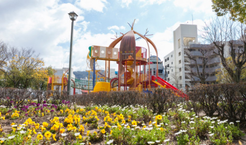 どんぐり公園の遊具。