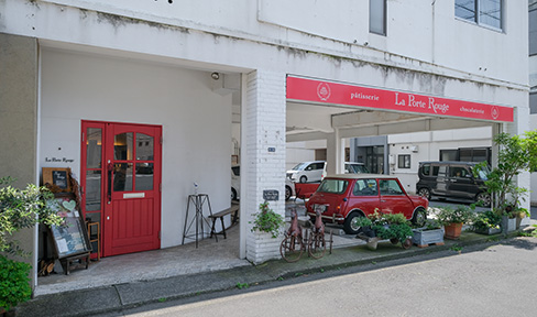 La Porte Rouge